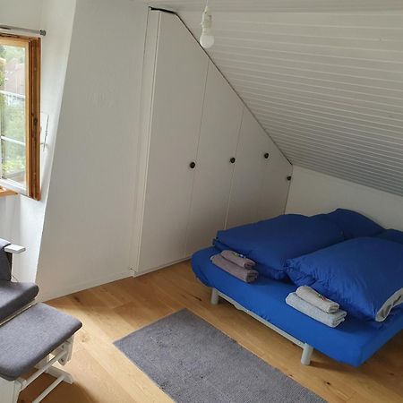 3 Bedroom Swiss House On 3 Floors Oberglatt Habitación foto